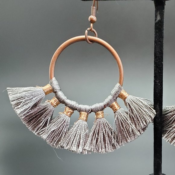 beautiful, gray earrings - Picture 5 of 9